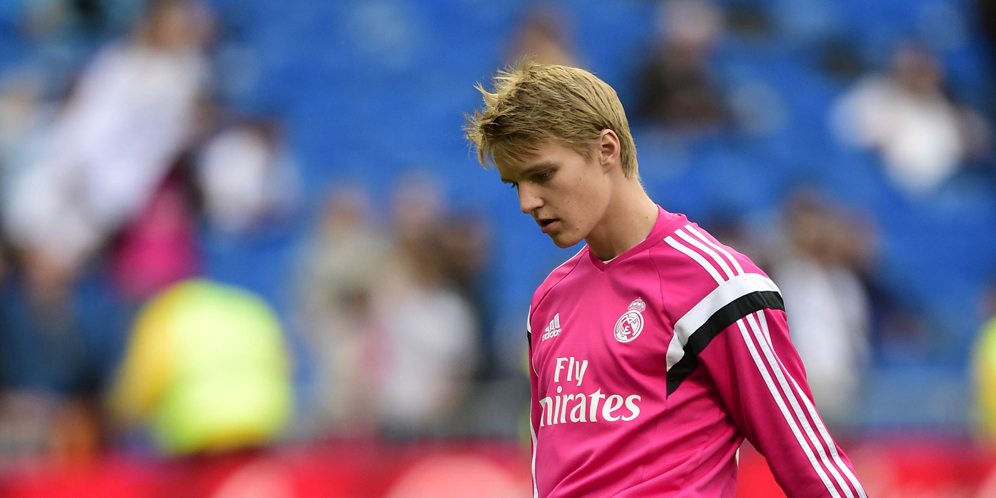 Odegaard Siap Rebut Hati Benitez di Pramusim