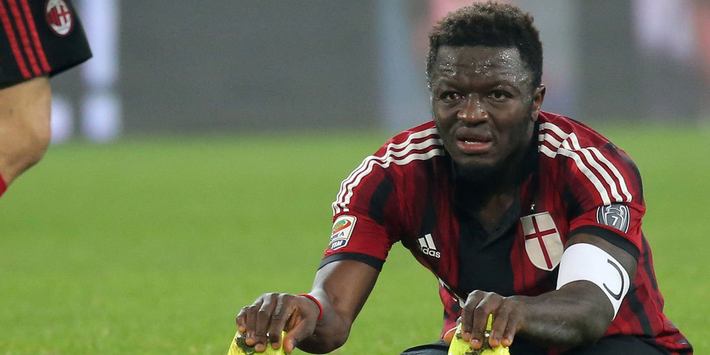 Milan Resmi Putus Kontrak Muntari