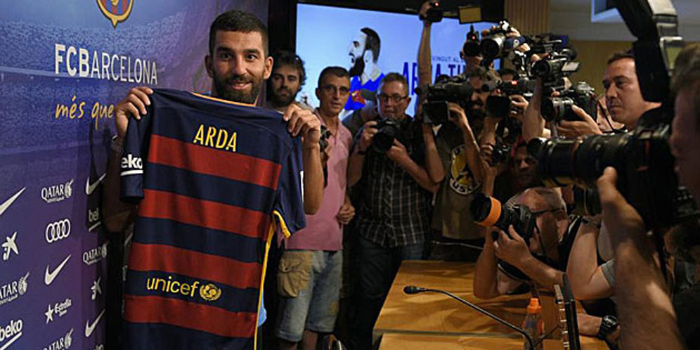 Arda Turan Siap Absen Bermain Enam Bulan di Barca