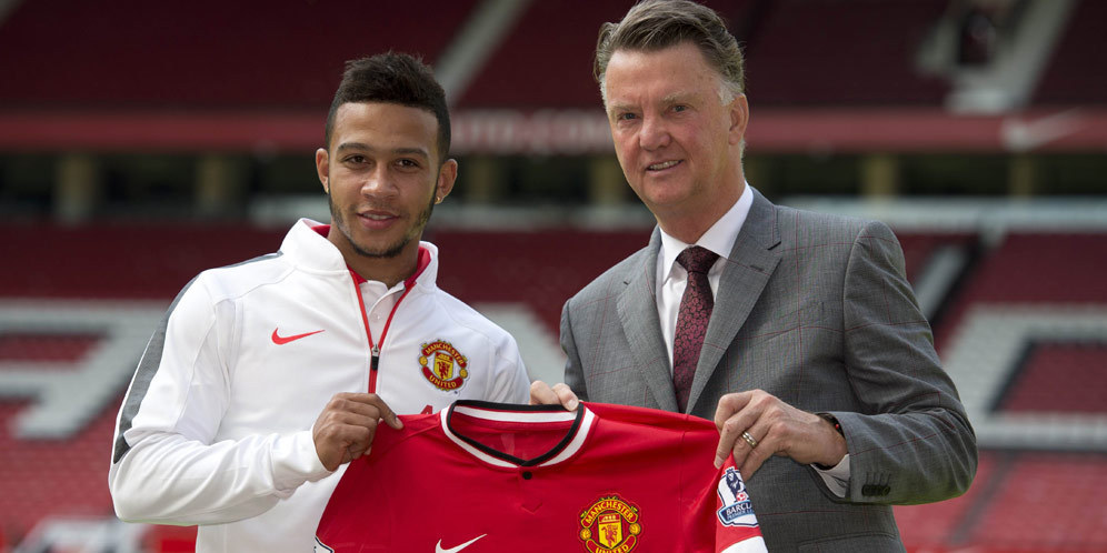 Van Gaal Bakal Tempatkan Depay Sebagai Striker MU