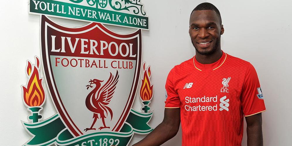 Sadari Latar Belakang Liverpool, Benteke Ingin Meraih Trofi