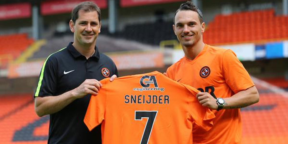 Sneijder Resmi Memperkuat United