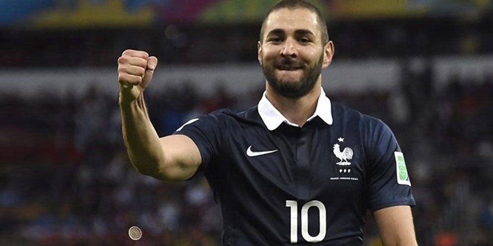 Arsenal Usahakan Benzema Gabung Bulan Ini 