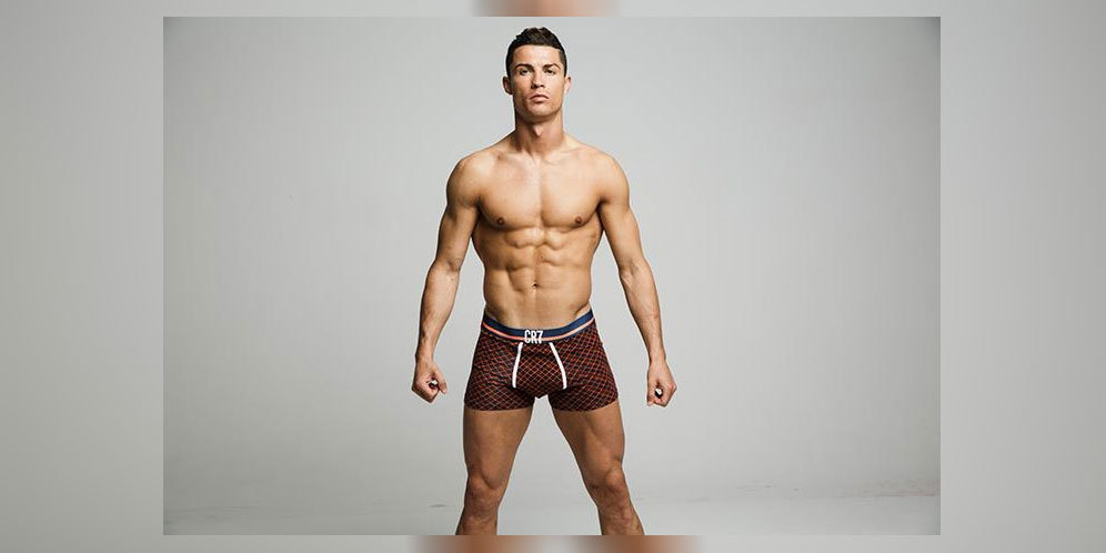 Tanpa Photoshop, CR7 Pamer Body Atletis di Iklan Celana Dalam Teranyar