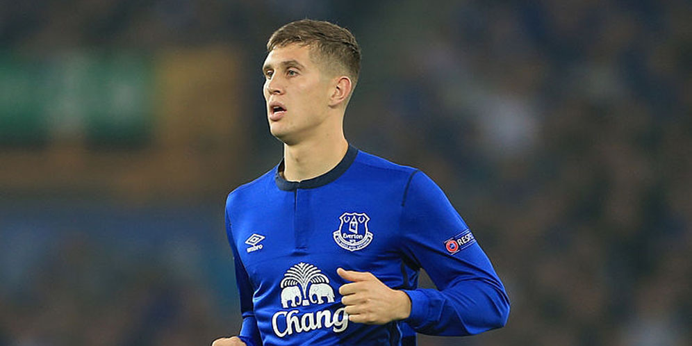 John Stones Disarankan Tolak Chelsea dan MU