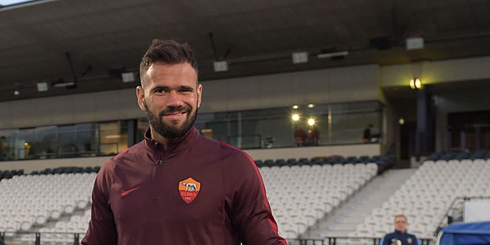 Castan Batal Pensiun Berkat Roma