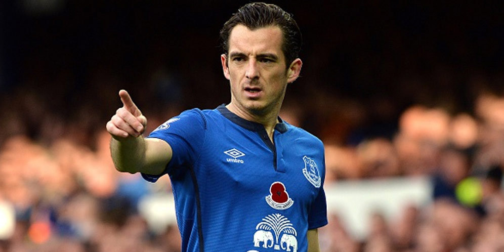 Everton Kehilangan Baines 14 Pekan