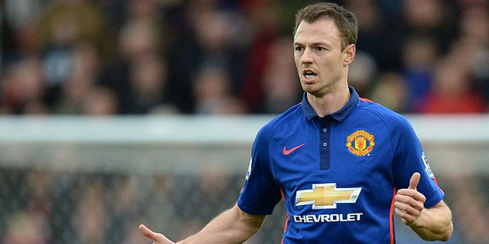 MU Hanya Terima Uang Besar untuk Lepas Jonny Evans