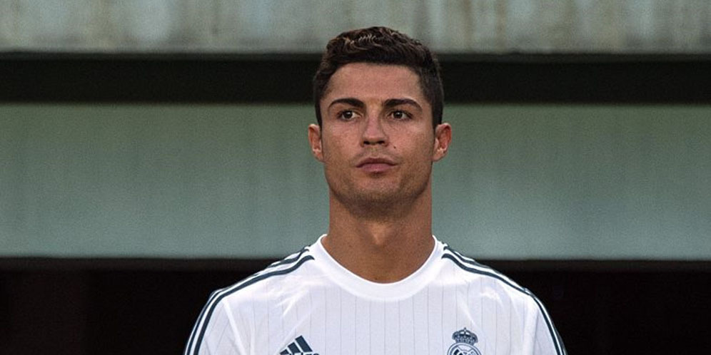 Hibur Bocah Korban Gempa, Ronaldo Kirim Jersey Bertanda Tangan 