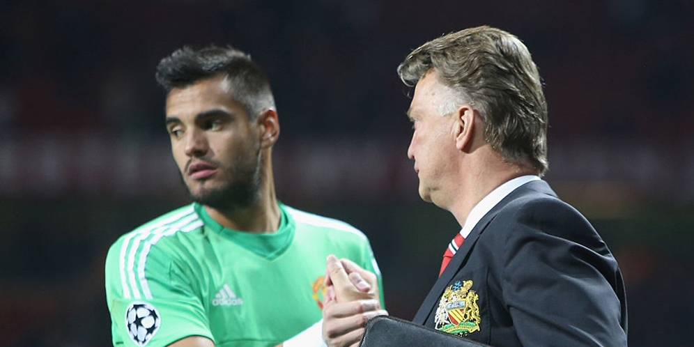 Kebobolan Dua Gol, Romero Dibela Louis van Gaal