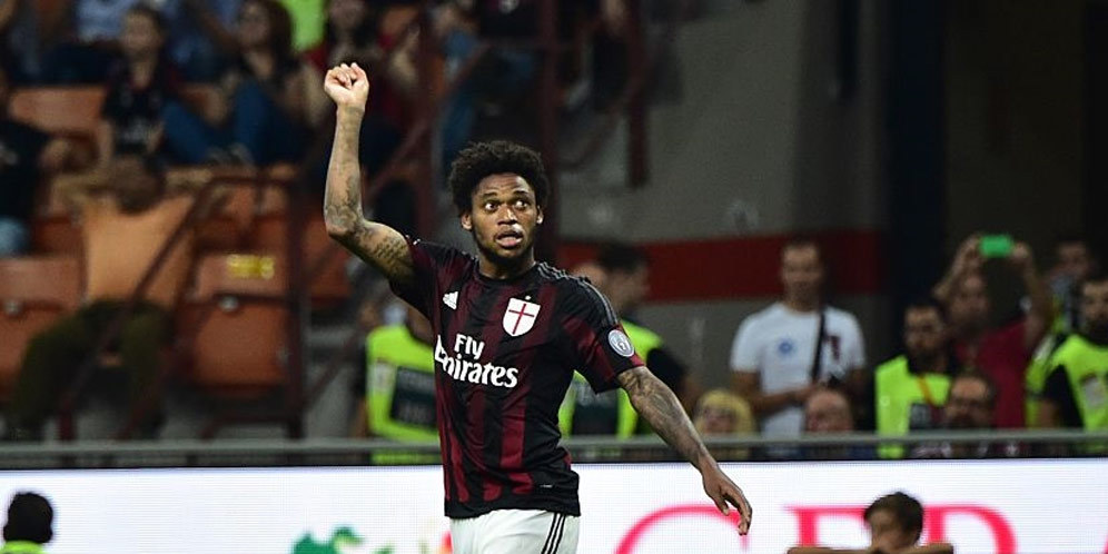 Adriano Inginkan Tridente Dengan Balotelli dan Bacca