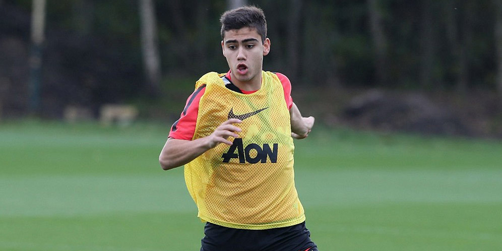 Inilah Alasan Wonderkid Brasil Ini Bertahan di Manchester United