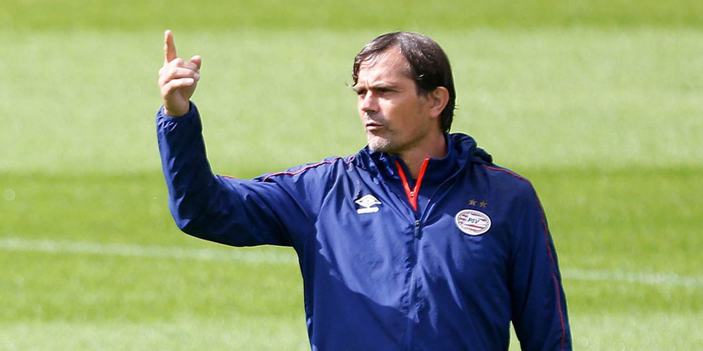 Cocu: PSV Pantang Takut MU