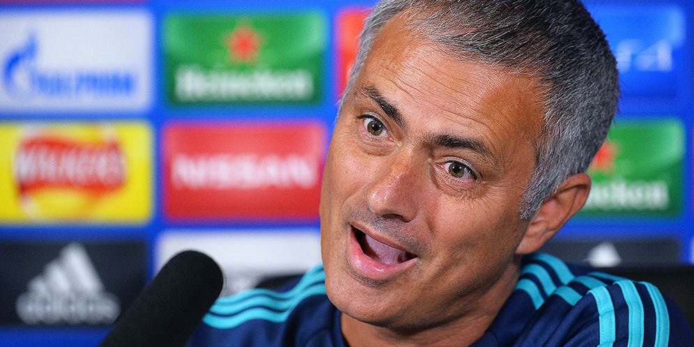 The Special One Tak Suka Dengar 'Mourinho Out' 