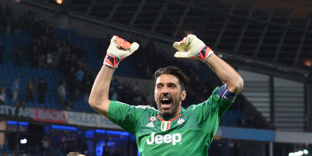 Buffon dan Zoff Kiper Terbaik Dunia