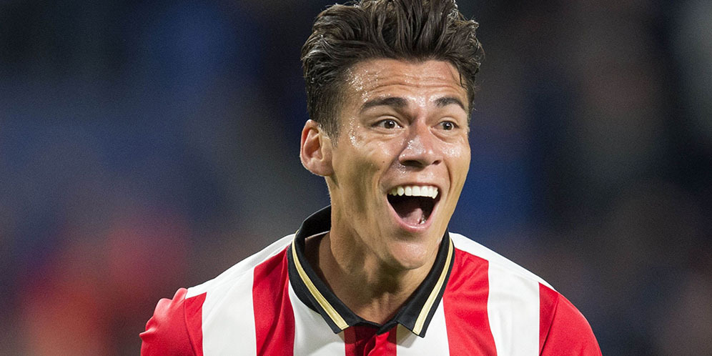 Mulder: MU Harusnya Rekrut Hector Moreno 