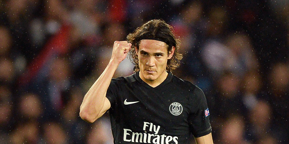 Ibrahimovic Gagal Penalti, Cavani 'Tendang Angin'