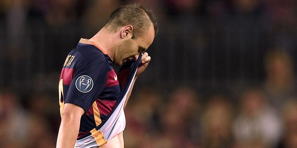 Barcelona Konfirmasi Iniesta Alami Cedera Hamstring