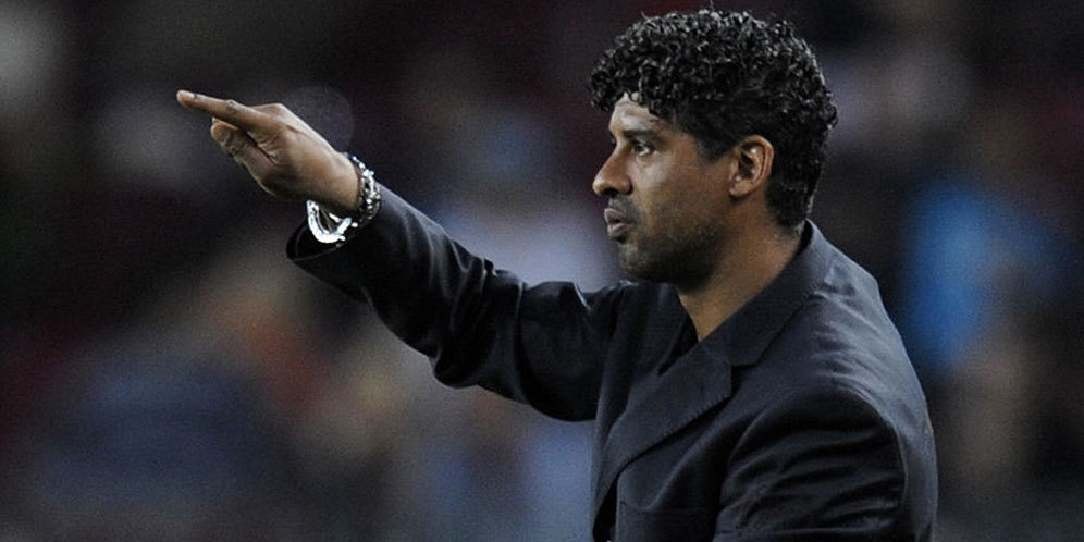 Rijkaard: Saya Akan Senang Kembali ke Barcelona