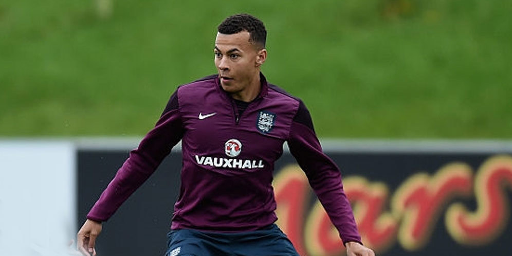 Lupakan Rivalitas, Walcott Siap Bantu Dele Alli di Timnas Inggris