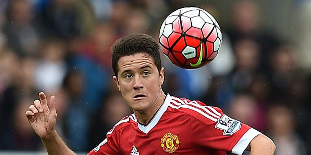 Barcelona Inginkan Ander Herrera