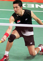 Taufik Hidayat (c) bola-esa
