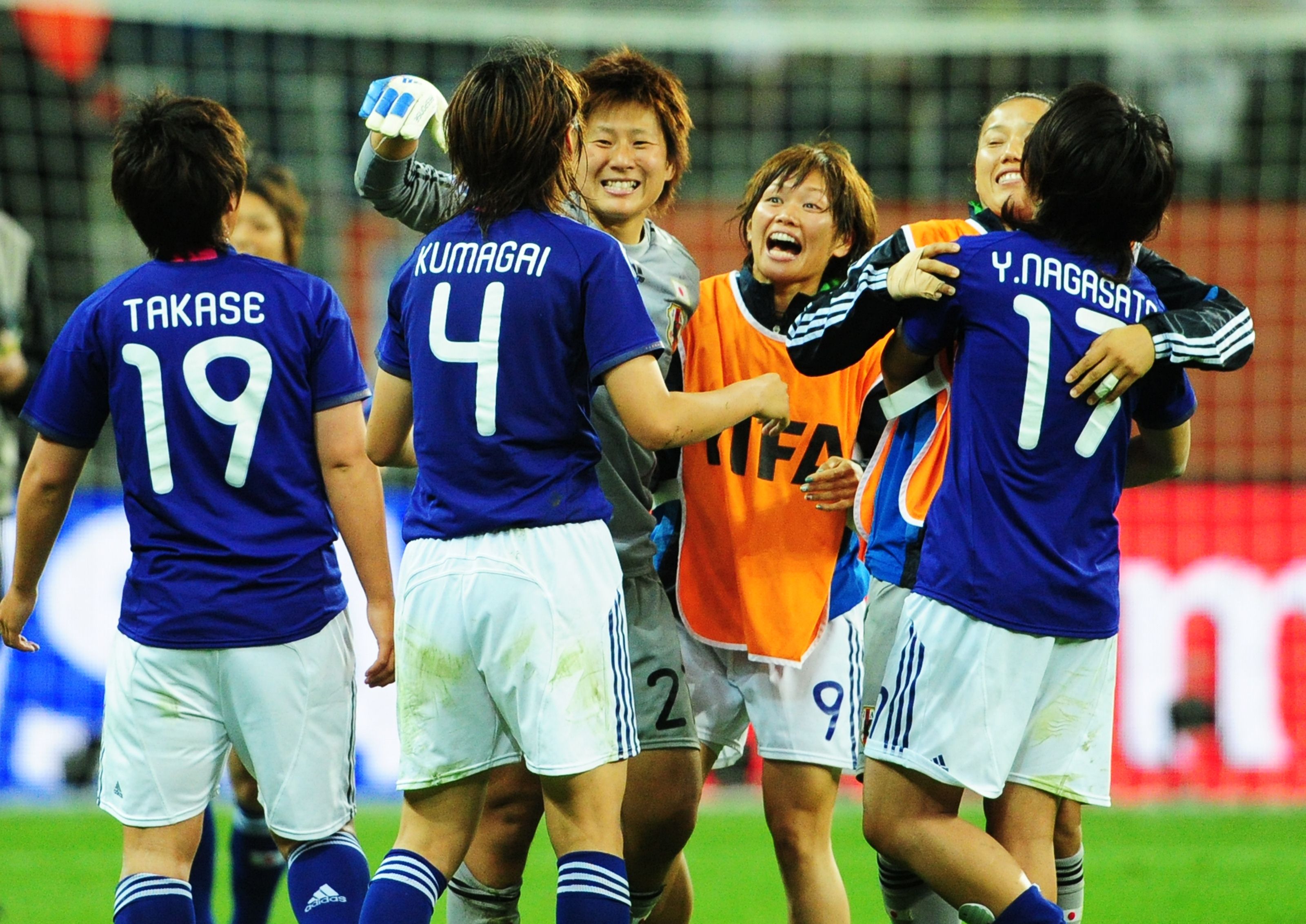 Foto Pemain  Sepak Bola  Wanita  Dunia Aliansi kartun