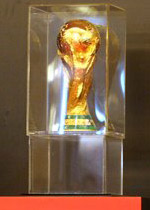 Trofi Piala Dunia di Jakarta. (c)AP