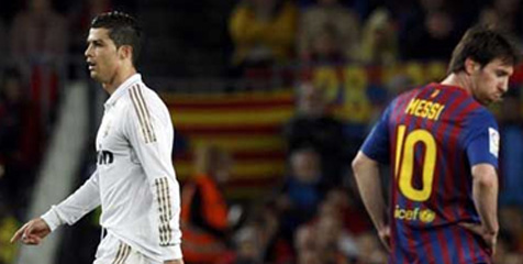 10 Insiden Meludah Yang Menghebohkan Sepakbola 10 Insiden Meludah Yang Menghebohkan Sepakbola