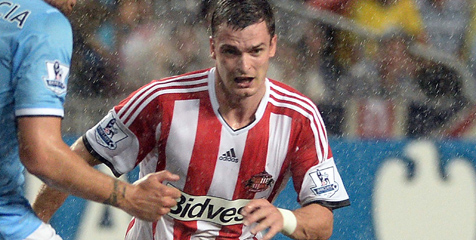 Adam Johnson (c) AFP