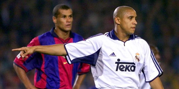 Penghancuran Lewat Sayap Ala Roberto Carlos