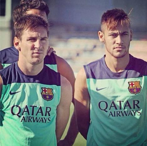 Neymar senang sudah jadi bagian barca. (c) AS