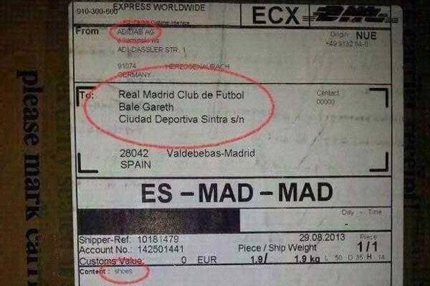 Paket dari Adidas untuk Bale yang dikirim ke Madrid. (c) AS