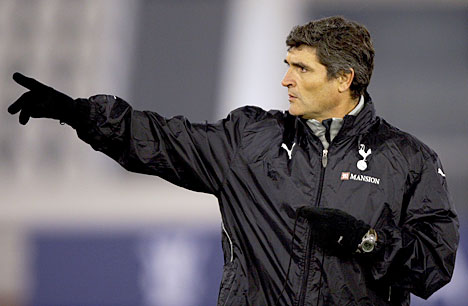 Juande Ramos saat menangani Tottenham. (c) dym