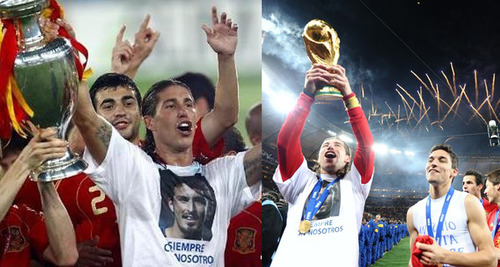 Sergio Ramos merayakan gelar juara bersama Antonio Puerta