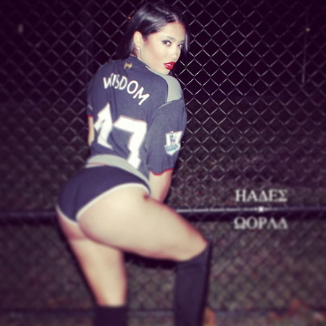 Foto perempuan seksi yang diunggah Wisdom (c) Instagram/andrewisdom47