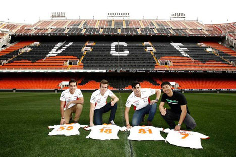 Para pebalap Aspar di Mestalla Stadium. (c) Aspar Team