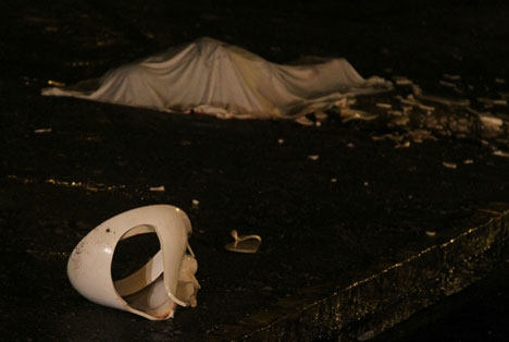 Suporter tewas usai dihantam kloset duduk (c) UOL