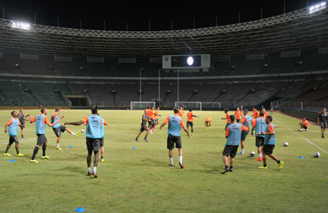 Pemain Juventus berlatih di GBK (c) AFP