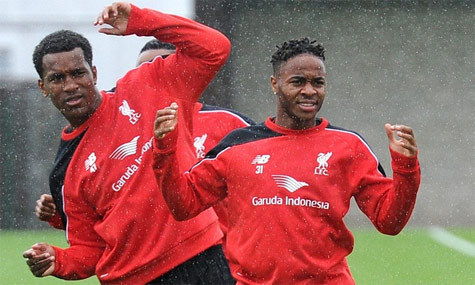Raheem Sterling latihan di hari ketiga.