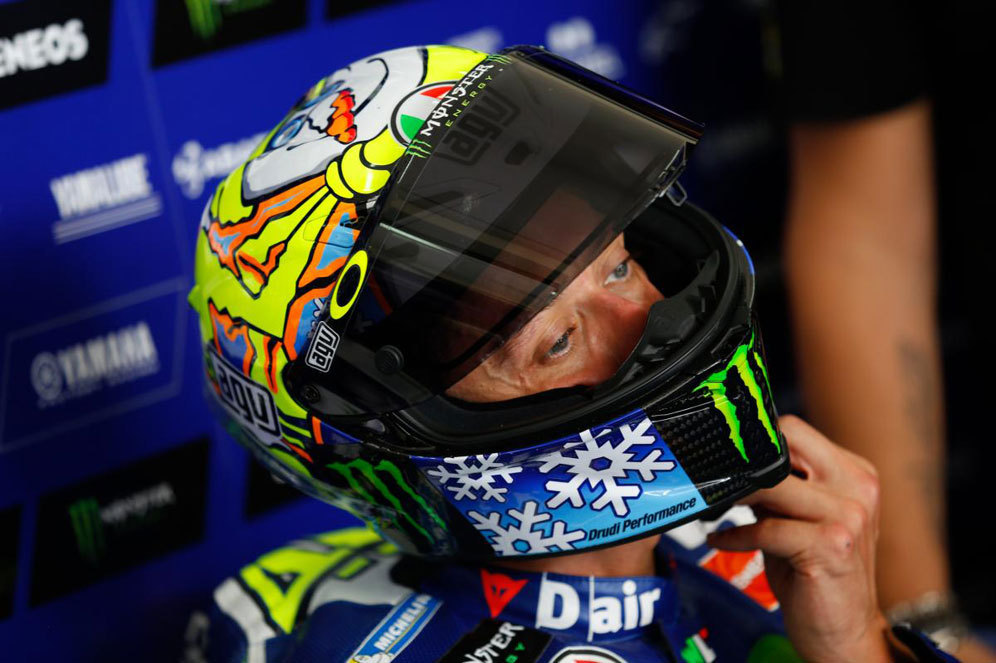 Desain helm winter test 2016 Valentino Rossi. (c) MotoGP