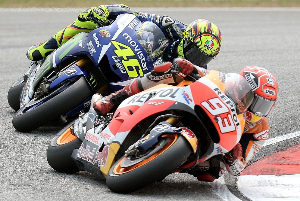 Valentino Rossi dan Marc Marquez (c) AFP