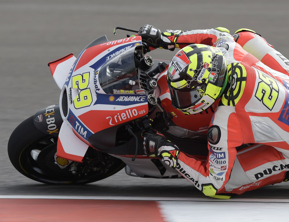 Andrea Iannone (c) AFP