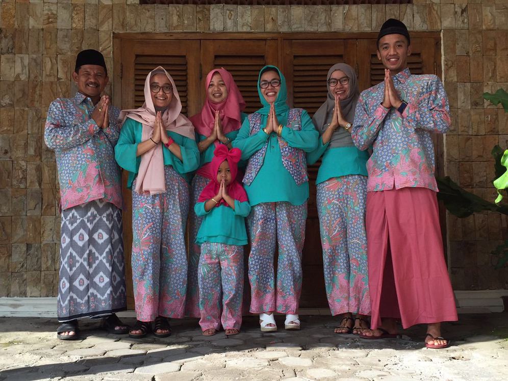 Bayu Pradana Bersama Keluarga Saat Hari Raya Idul Fitri