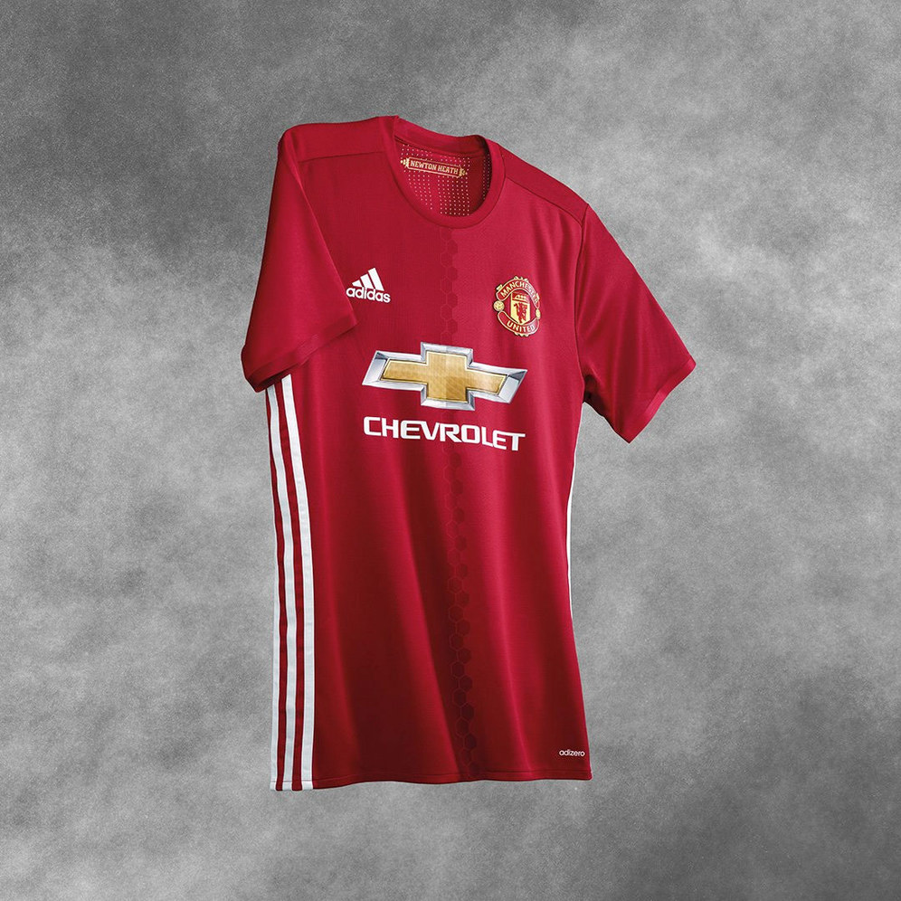 Manchester United Merilis Jersey Kandang 2016 17 Bolanet