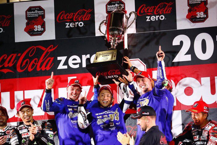 Alex Lowes, Katsuyuki Nakasuga dan Pol Espargaro di atas podium Suzuka 8 Hours 2016. (c) Yamaha Racing