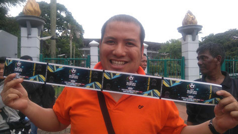 Salah seorang suporter Indonesia sudah mendapatkan tiket semifinal.