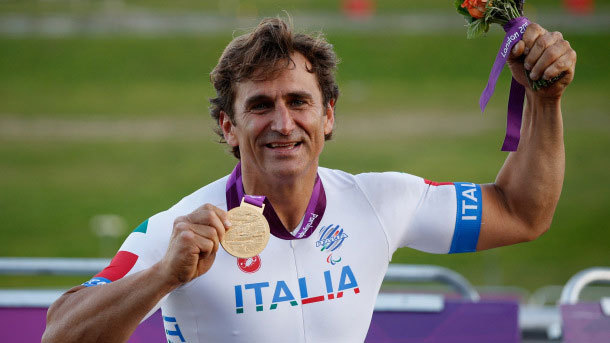 Alex Zanardi yang juga merupakan atlet handcycling. (c) NBC