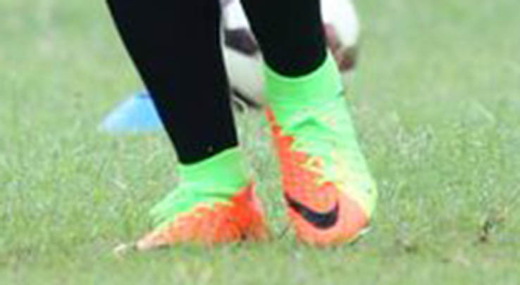 Sepatu Irfan Bachdim