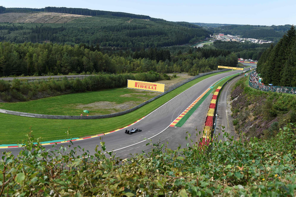 Lewis Hamilton melintas di Spa-Francorchamps dalam F1 GP Belgia 2016. (c) AFP